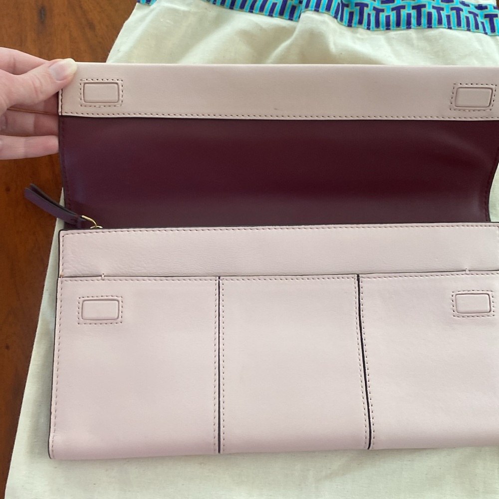 Tory Burch Block T Travel Clutch Shell Pink Modern Minimalist spring tags - Picture 6 of 8